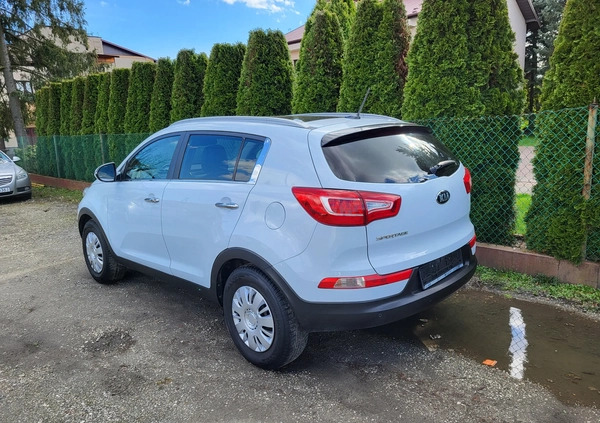 Kia Sportage cena 49900 przebieg: 179500, rok produkcji 2012 z Tarnów małe 379